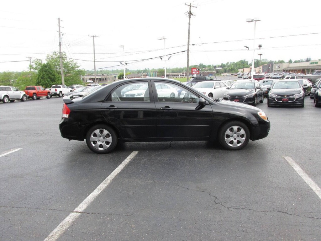 2007 Kia Spectra Image 7