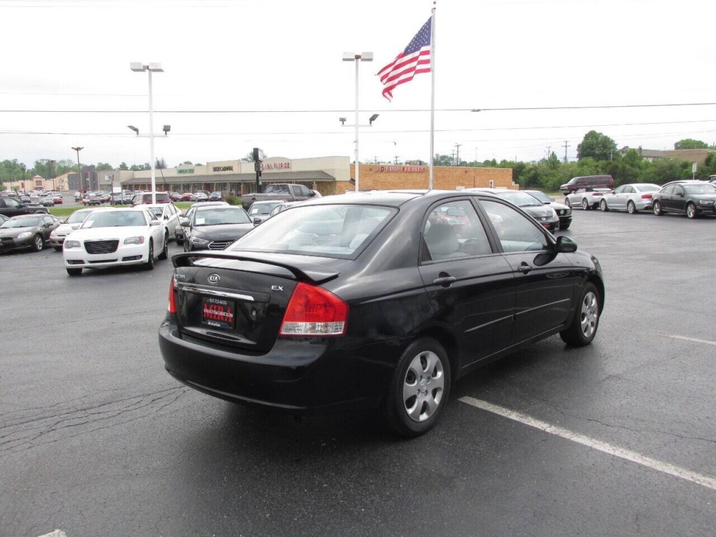 2007 Kia Spectra Image 8