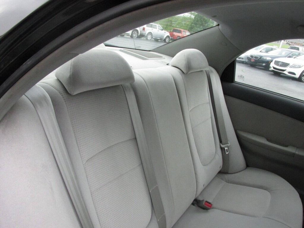 2007 Kia Spectra Image 26