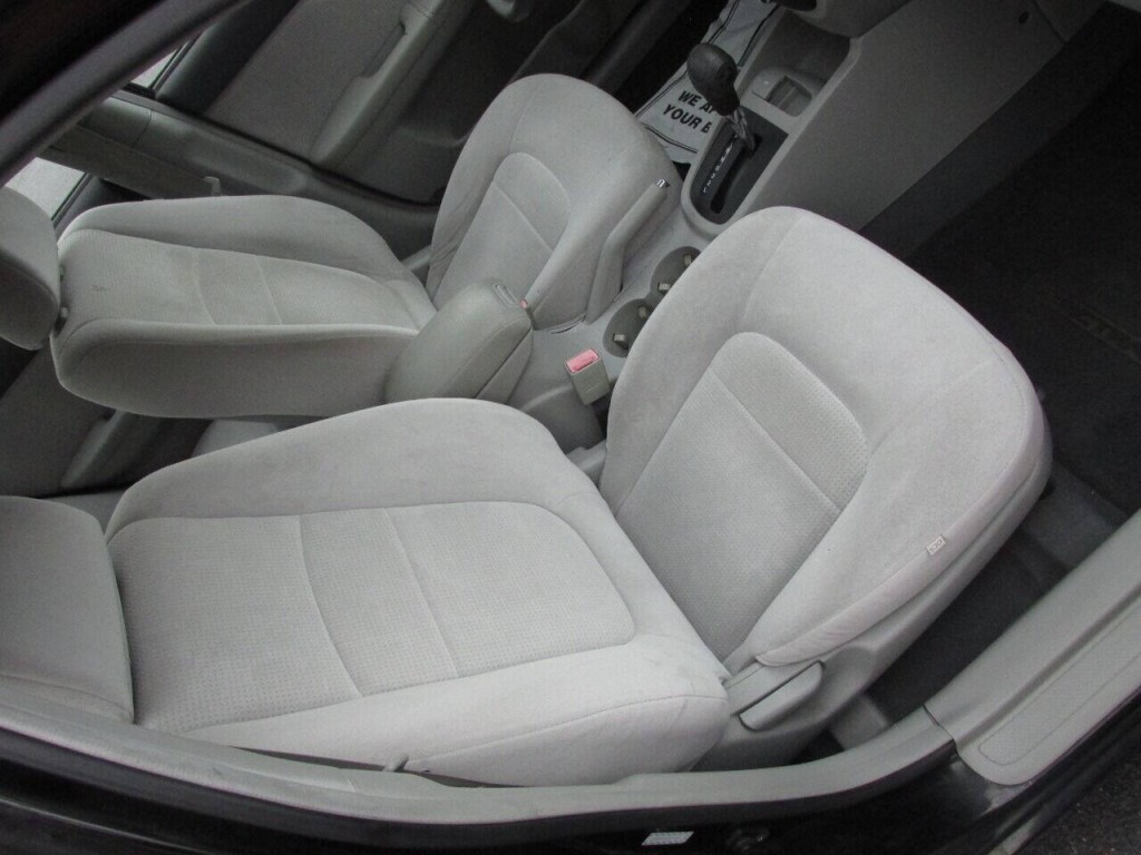 2007 Kia Spectra Image 30