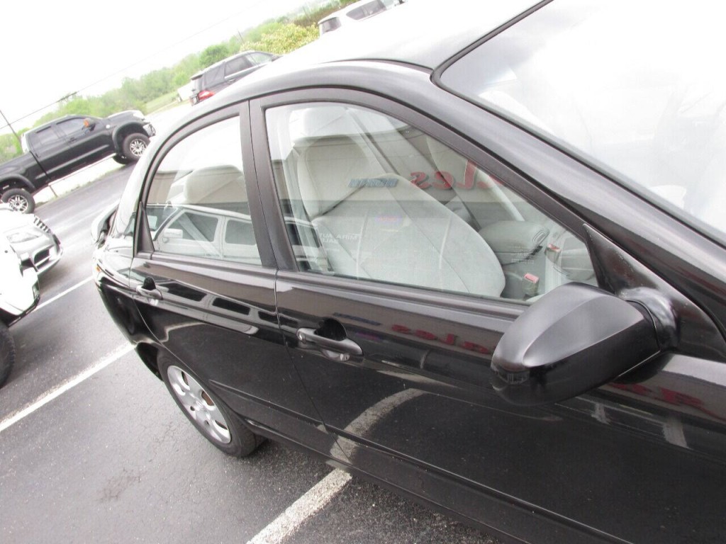 2007 Kia Spectra Image 41