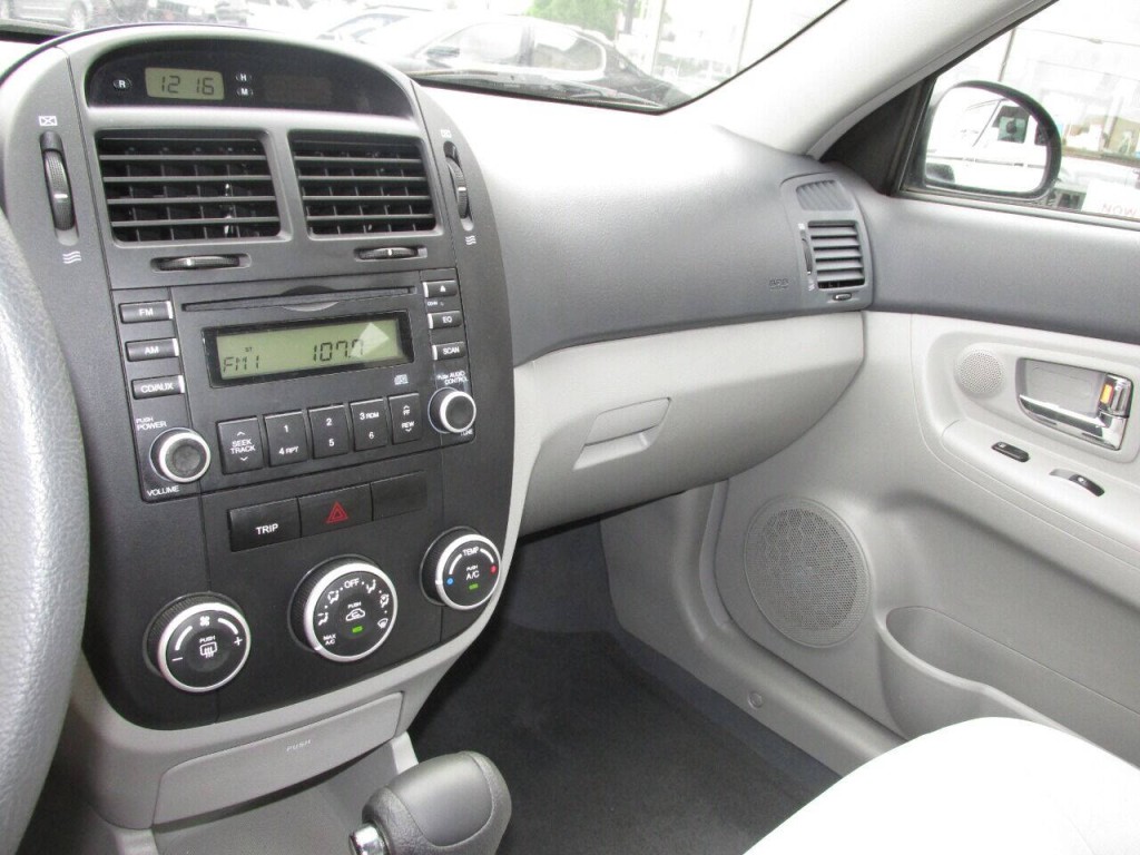 2007 Kia Spectra Image 56