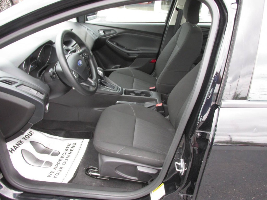 2016 Ford Focus Image 5