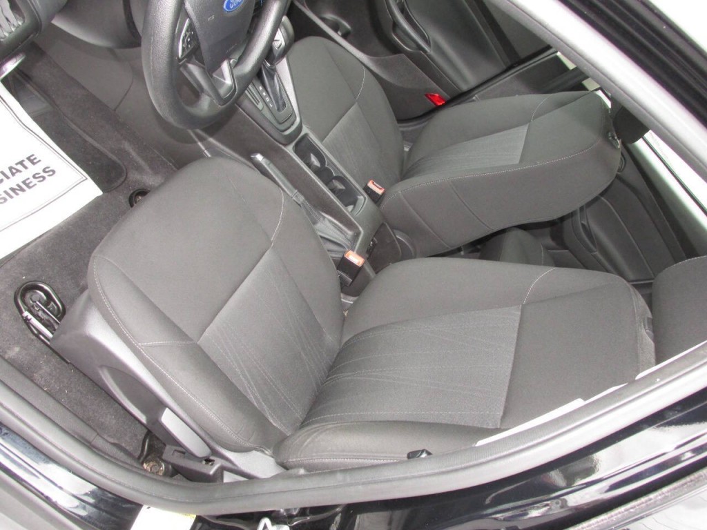 2016 Ford Focus Image 6