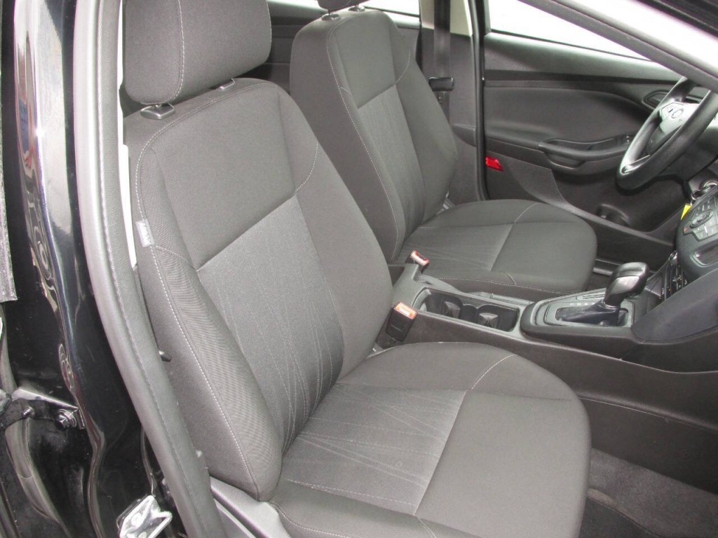 2016 Ford Focus Image 20