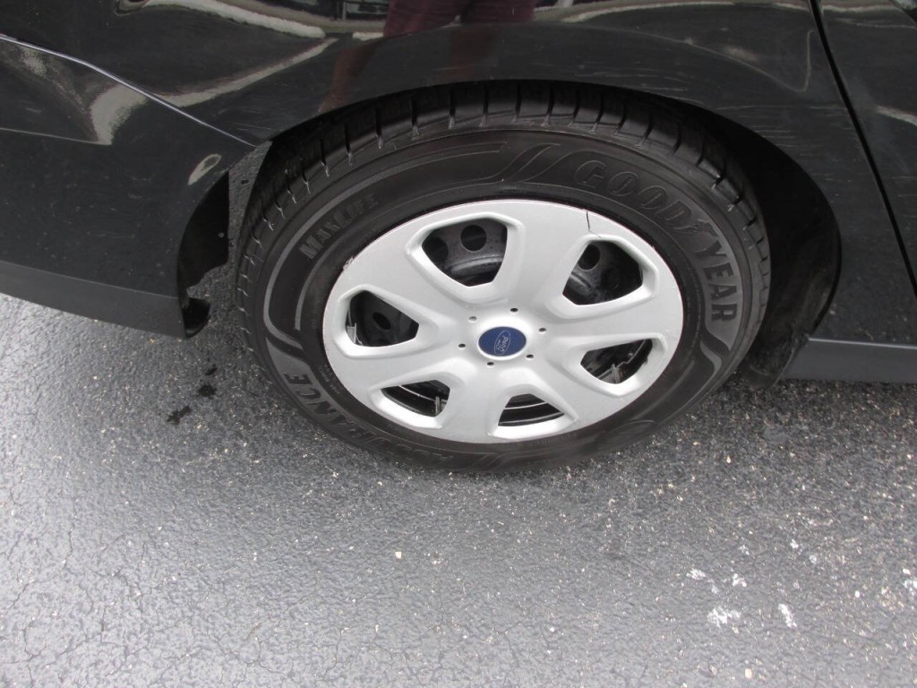 2016 Ford Focus Image 29