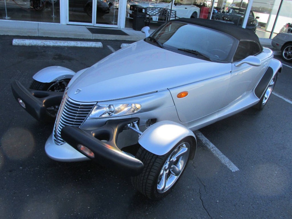 2002 Chrysler Prowler Image 2