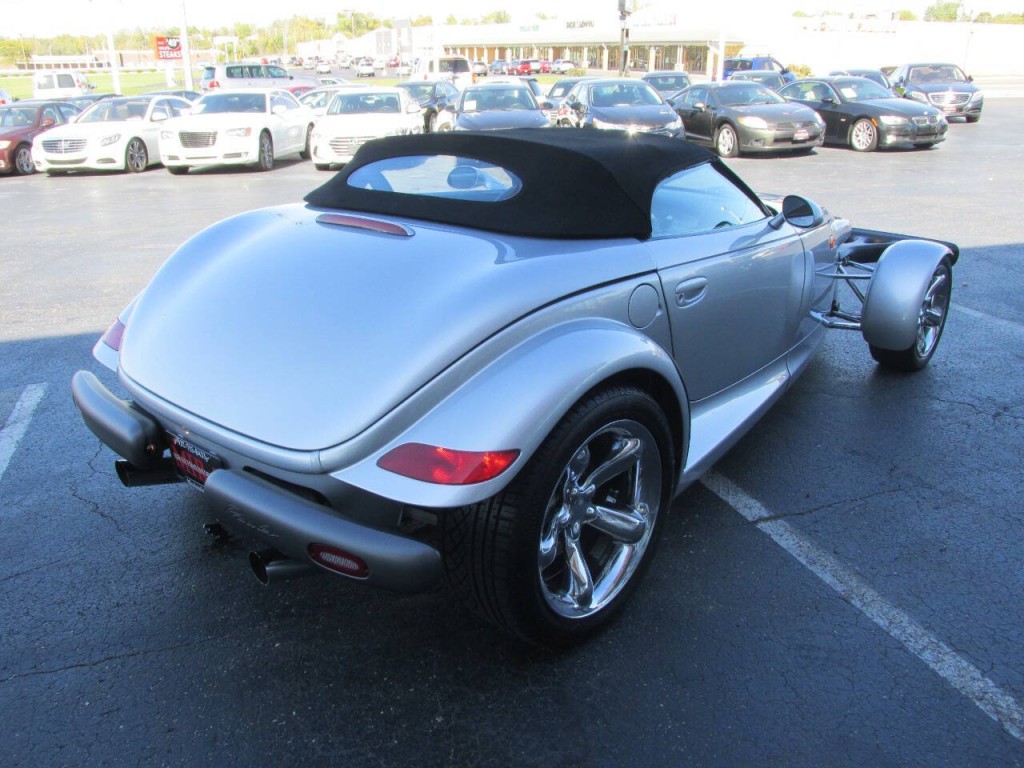 2002 Chrysler Prowler Image 6