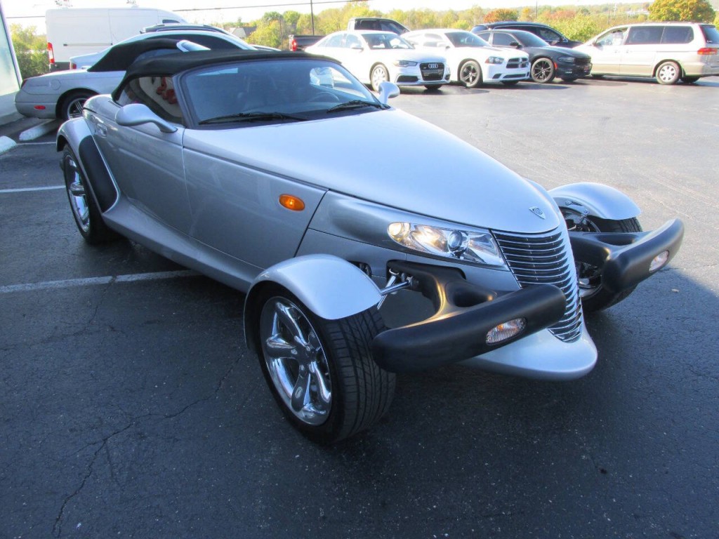 2002 Chrysler Prowler Image 8