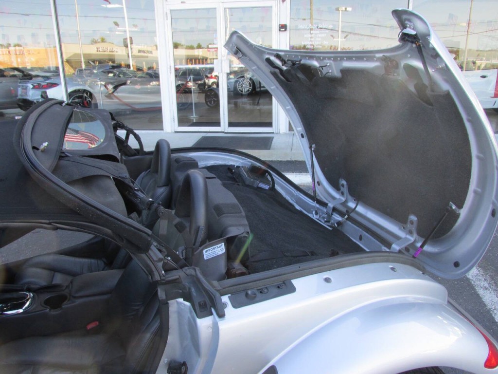 2002 Chrysler Prowler Image 11