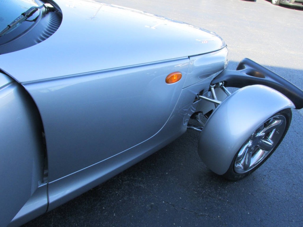 2002 Chrysler Prowler Image 14