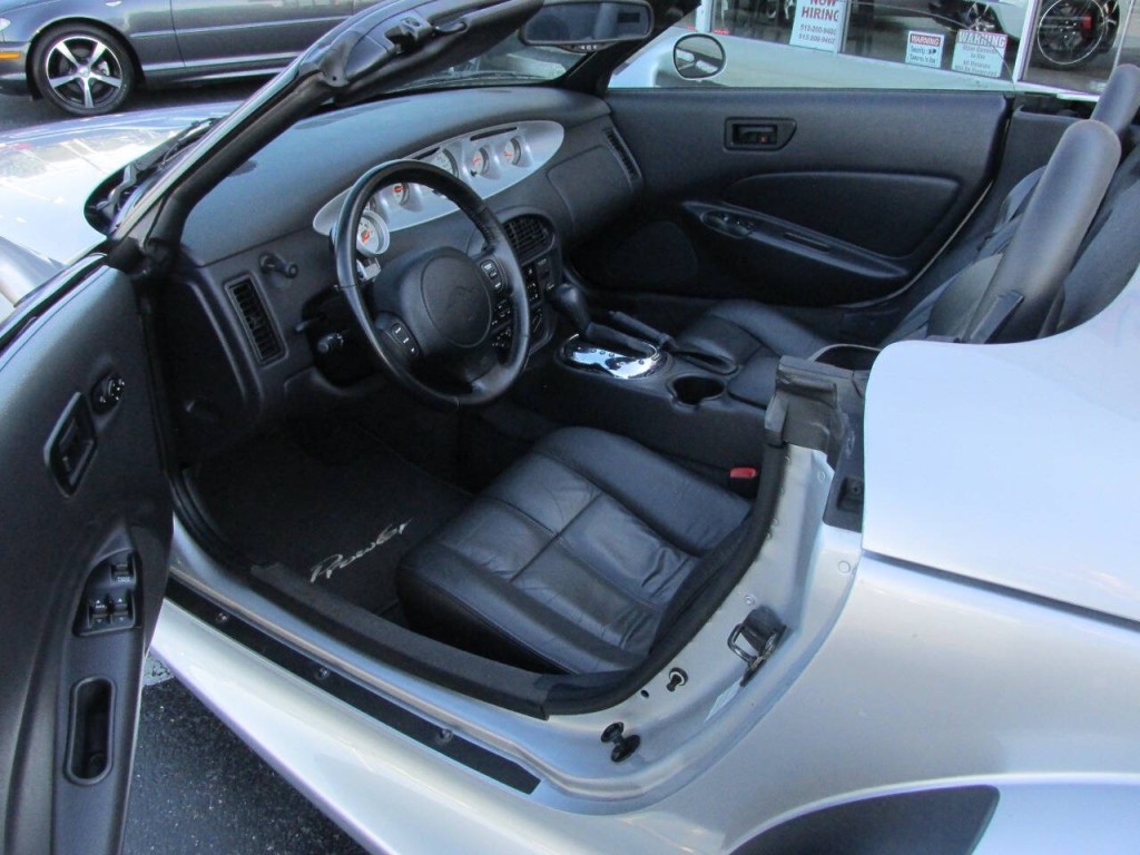 2002 Chrysler Prowler Image 18