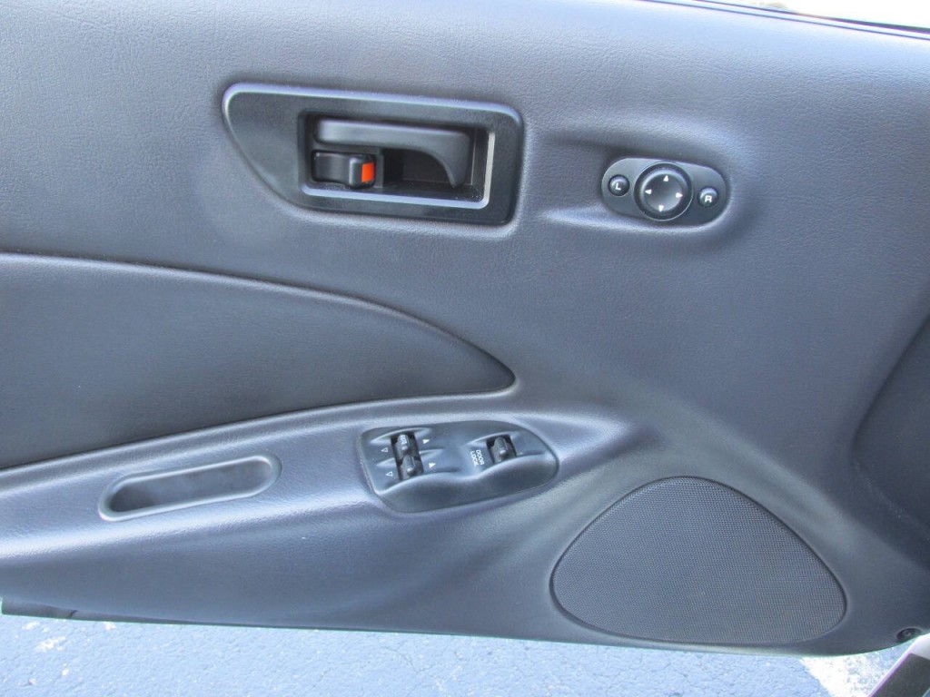 2002 Chrysler Prowler Image 30