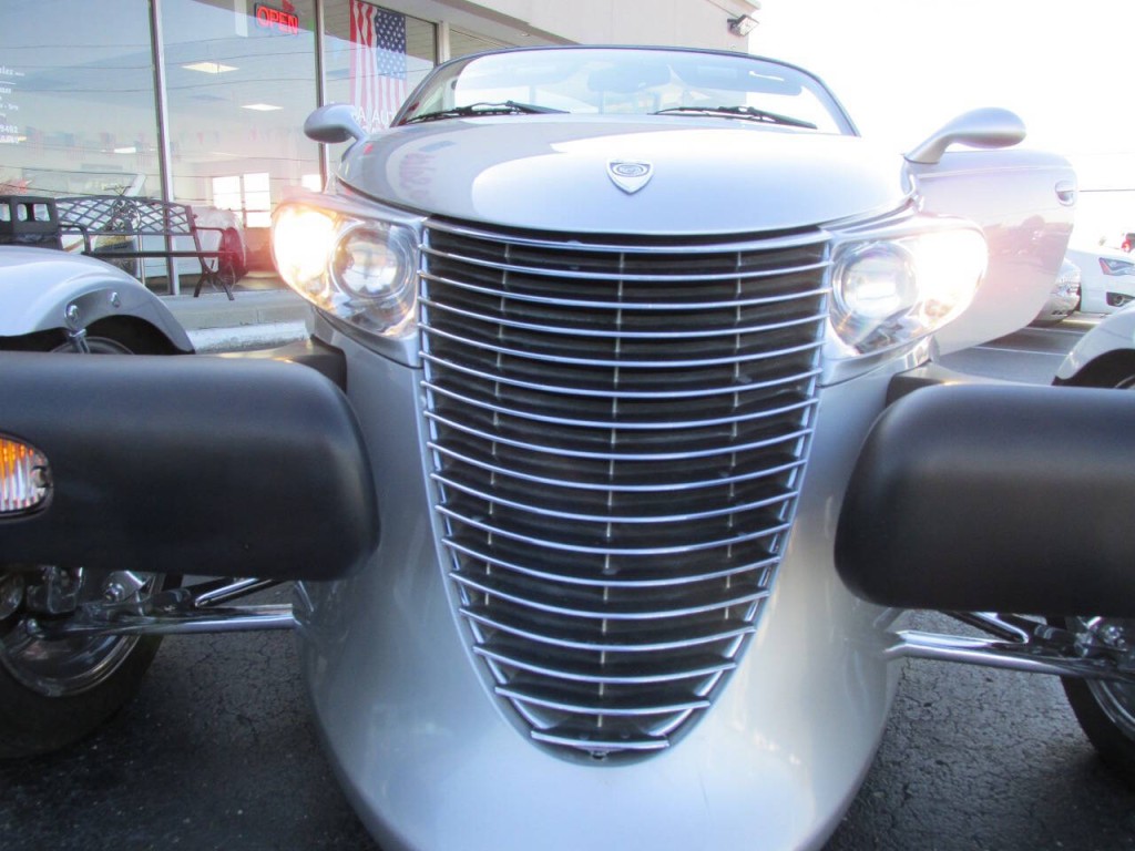 2002 Chrysler Prowler Image 41