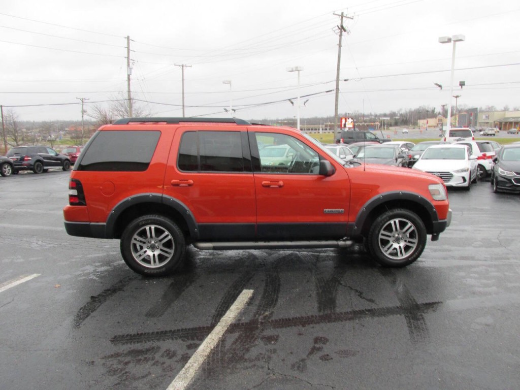 2007 Ford Explorer Image 4