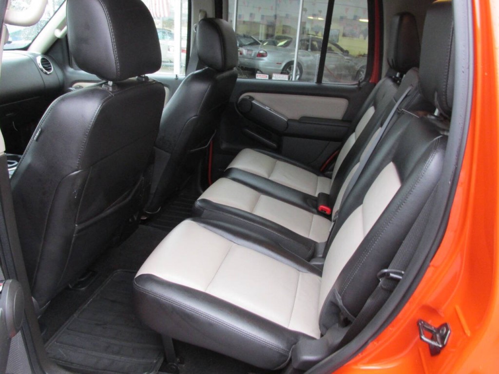 2007 Ford Explorer Image 10