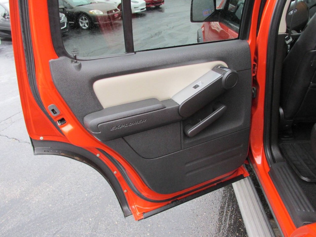 2007 Ford Explorer Image 15