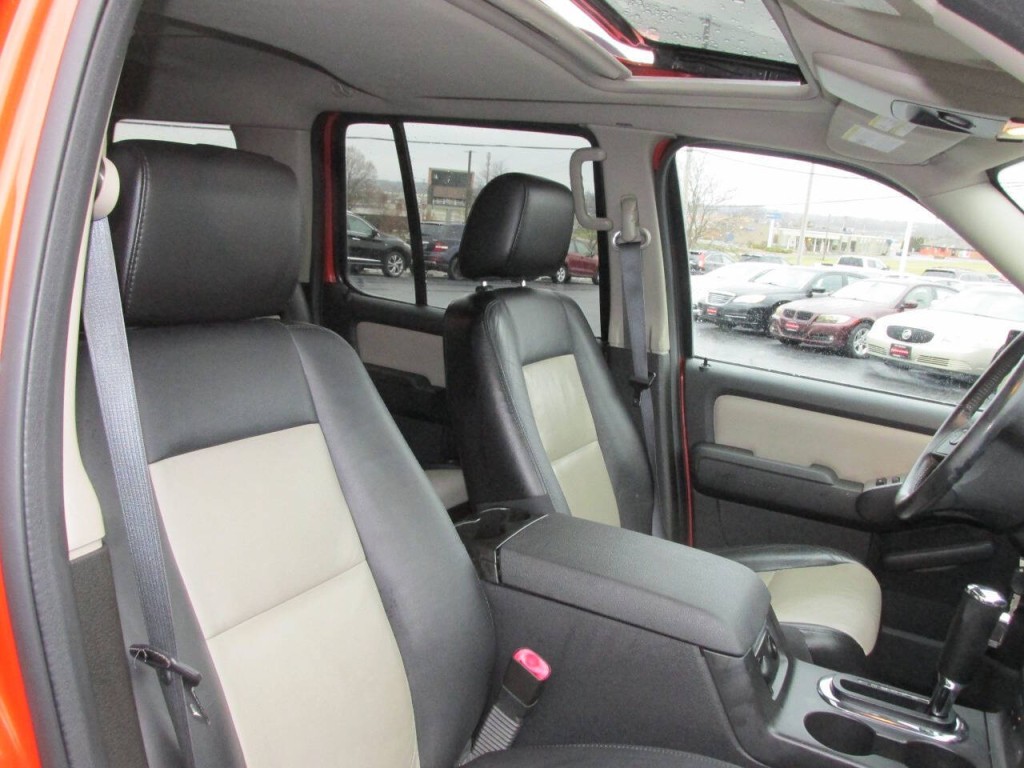 2007 Ford Explorer Image 25