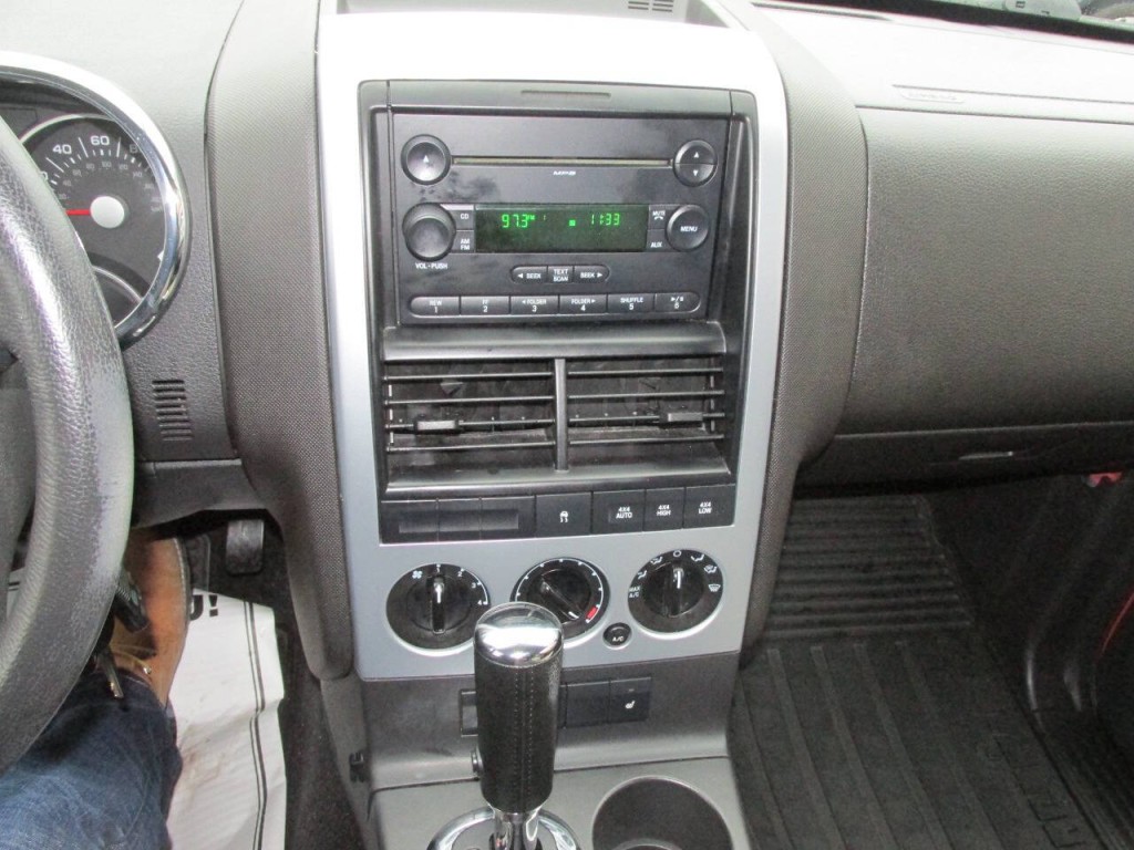 2007 Ford Explorer Image 46