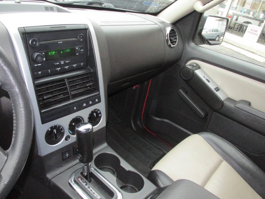 2007 Ford Explorer Image 52
