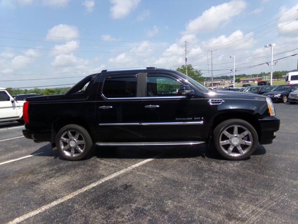 2008 Cadillac Escalade Image 4