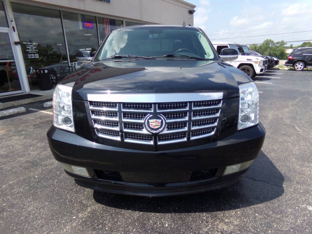 2008 Cadillac Escalade Image 5