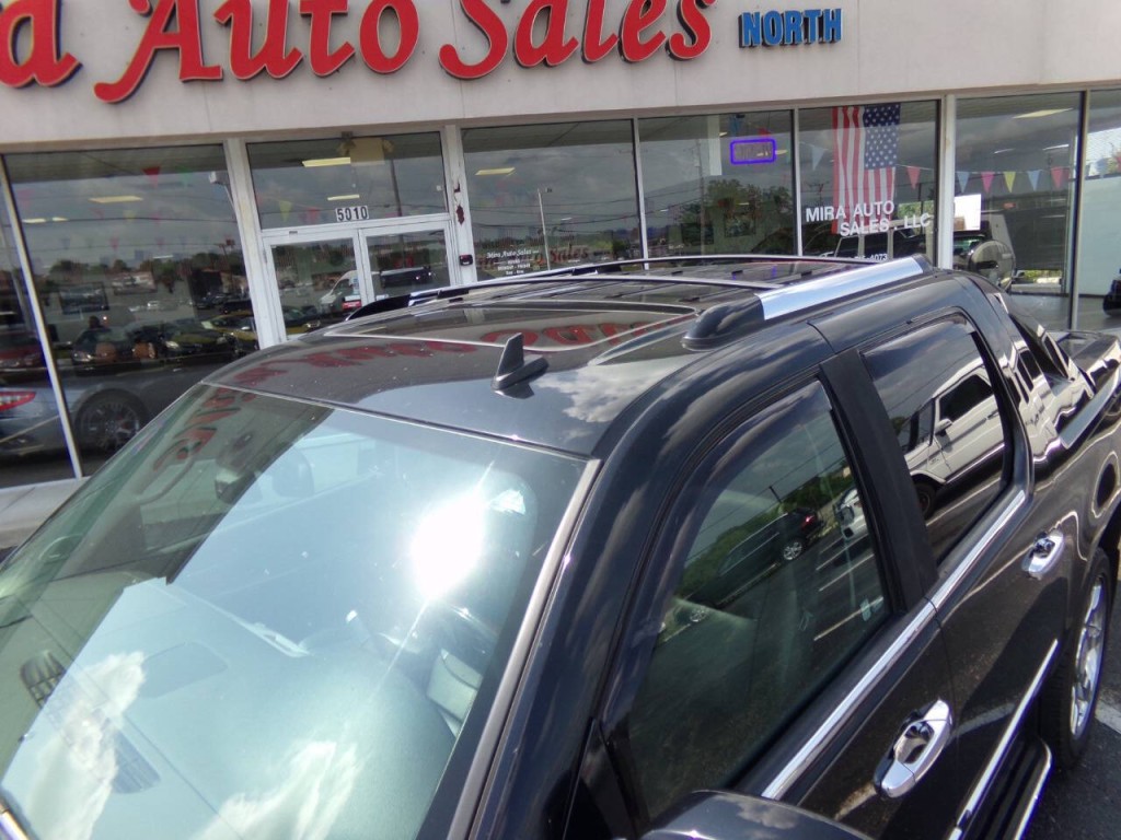 2008 Cadillac Escalade Image 6