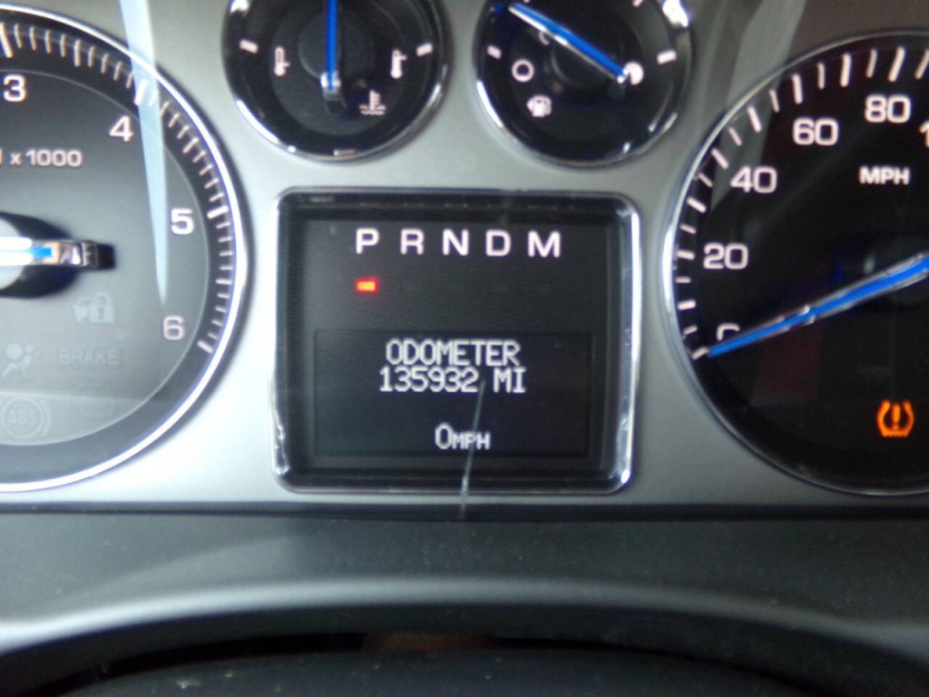 2008 Cadillac Escalade Image 16