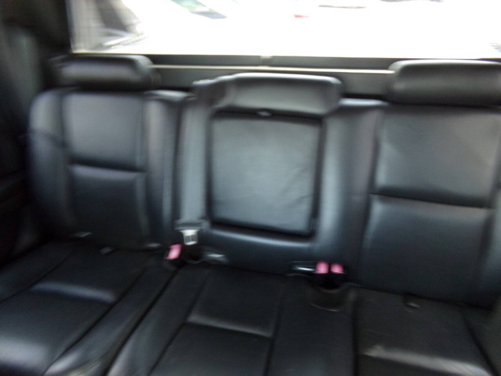 2008 Cadillac Escalade Image 23