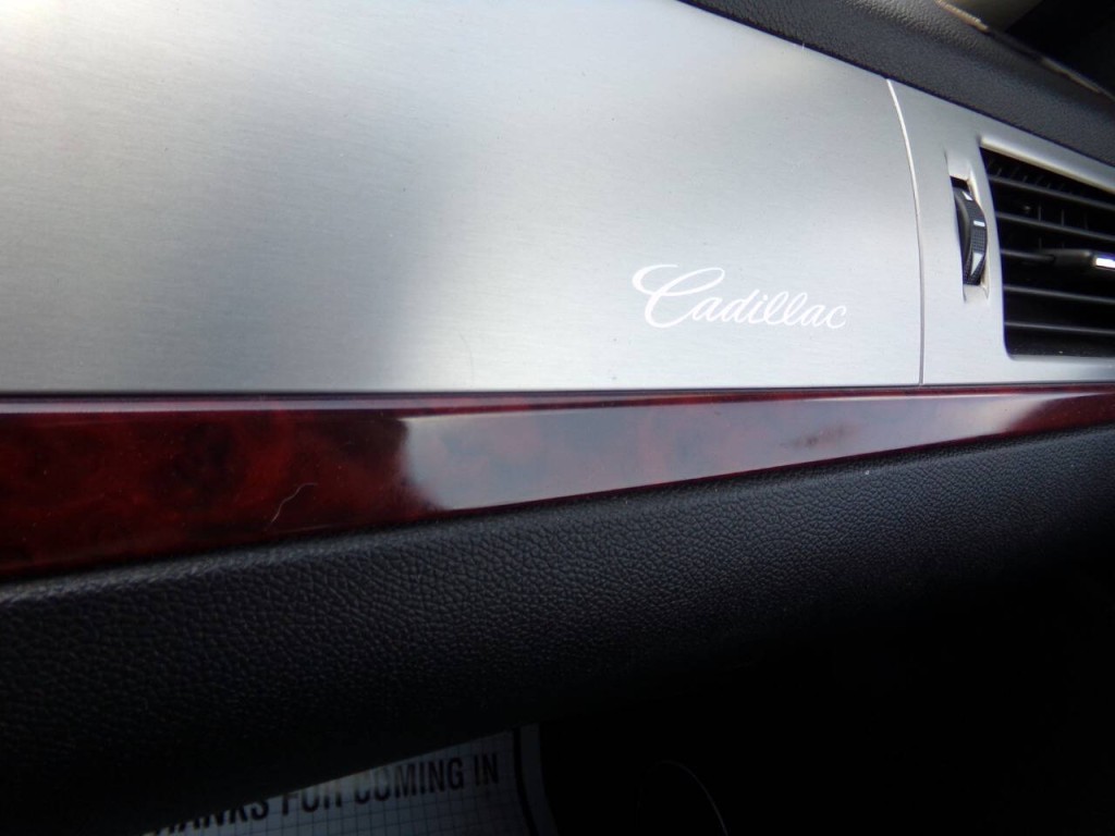 2008 Cadillac Escalade Image 26
