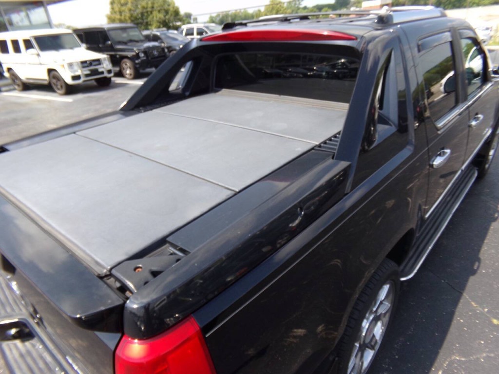 2008 Cadillac Escalade Image 34