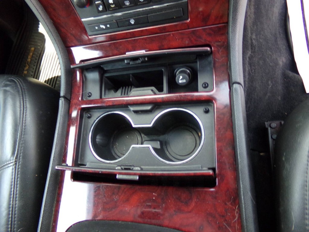 2008 Cadillac Escalade Image 43