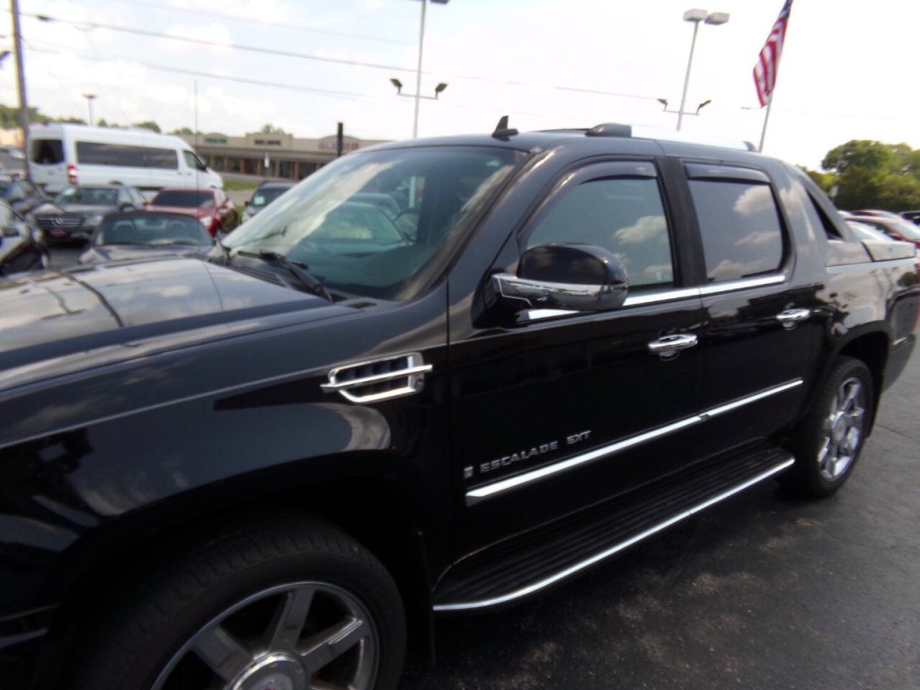 2008 Cadillac Escalade Image 56