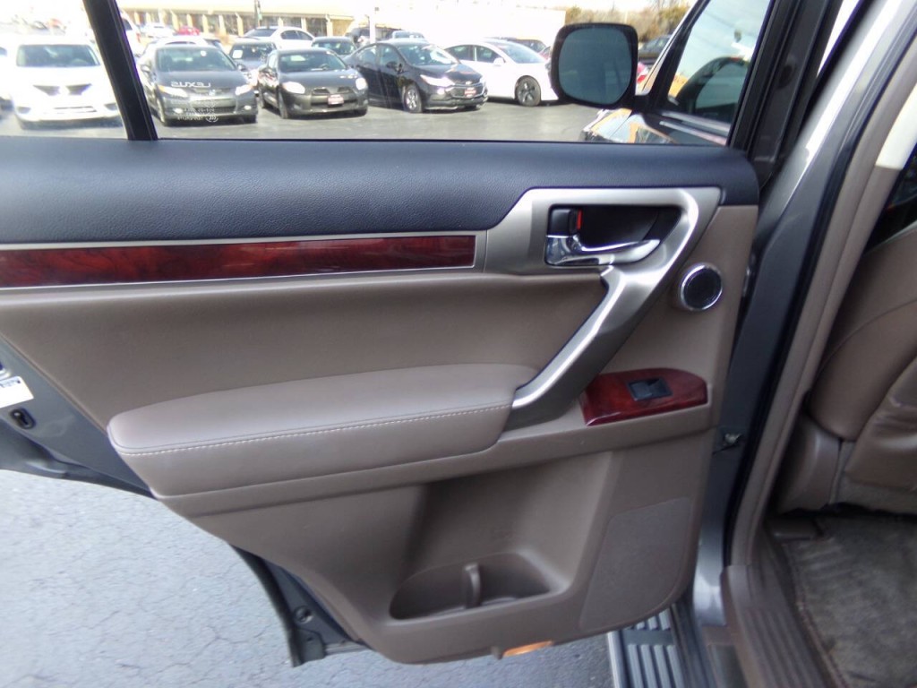 2012 Lexus GX 460 Image 16