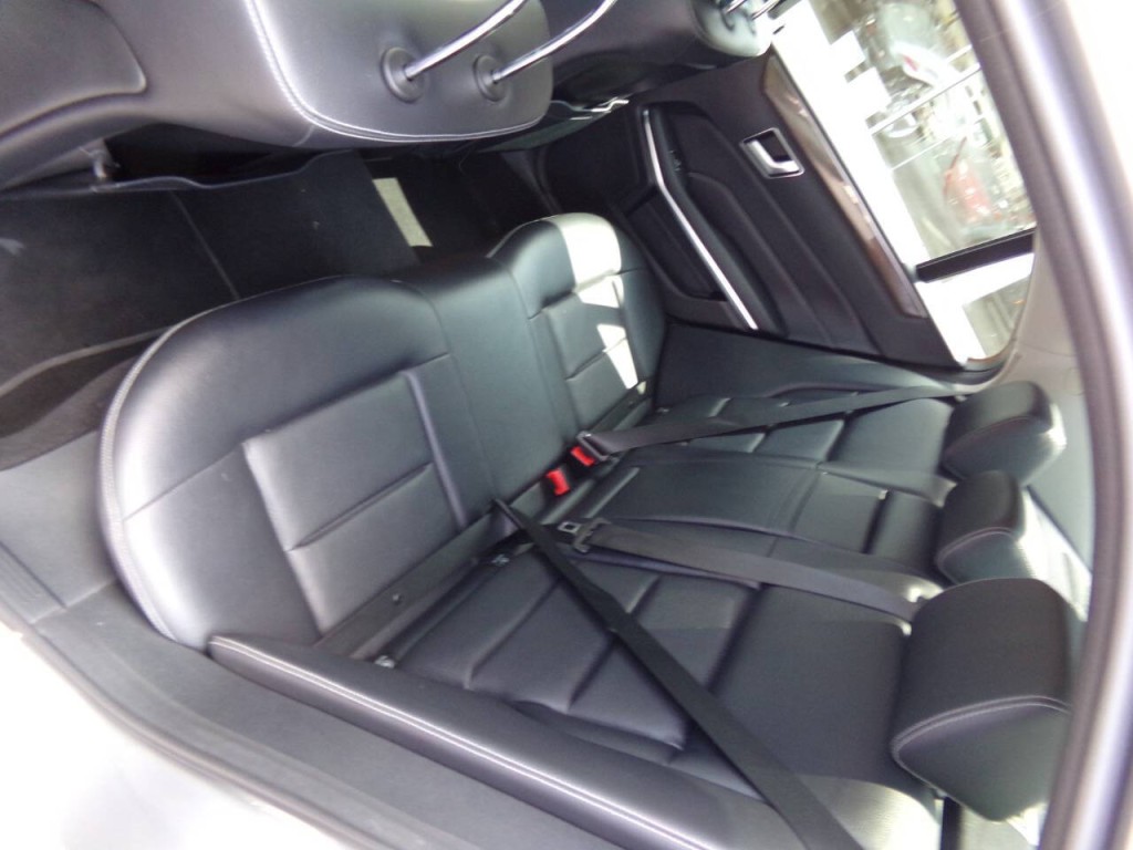 2015 Mercedes-Benz E-Class Image 15