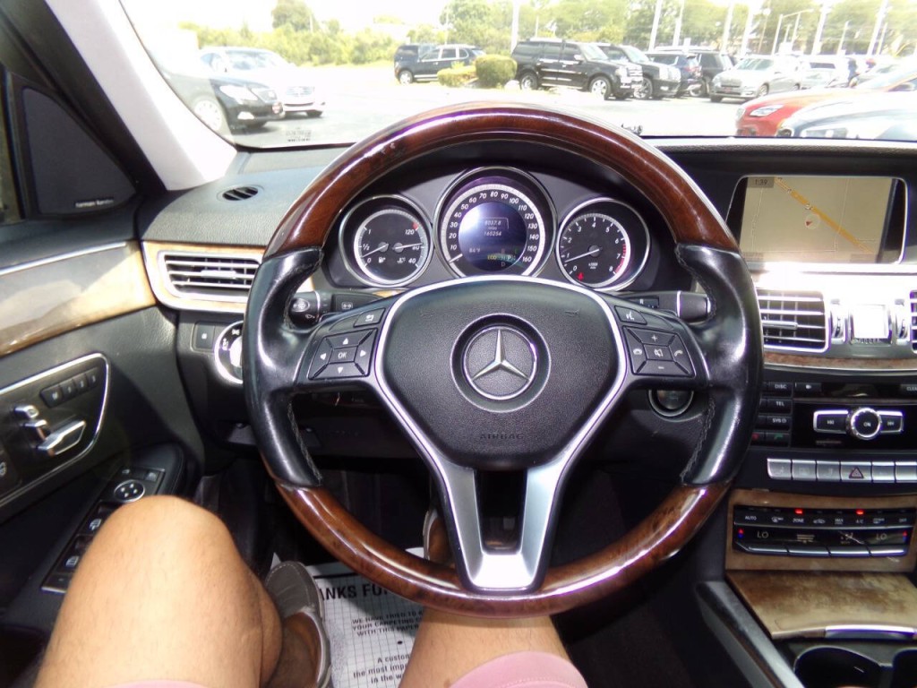 2015 Mercedes-Benz E-Class Image 50