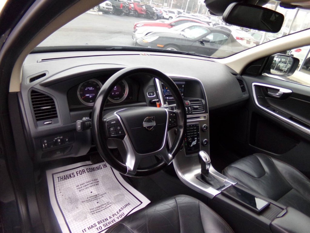 2013 Volvo XC60 Image 10