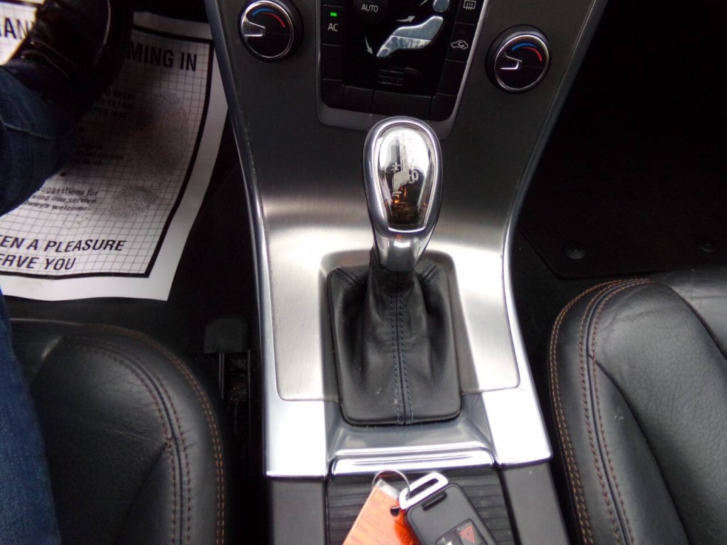 2013 Volvo XC60 Image 17