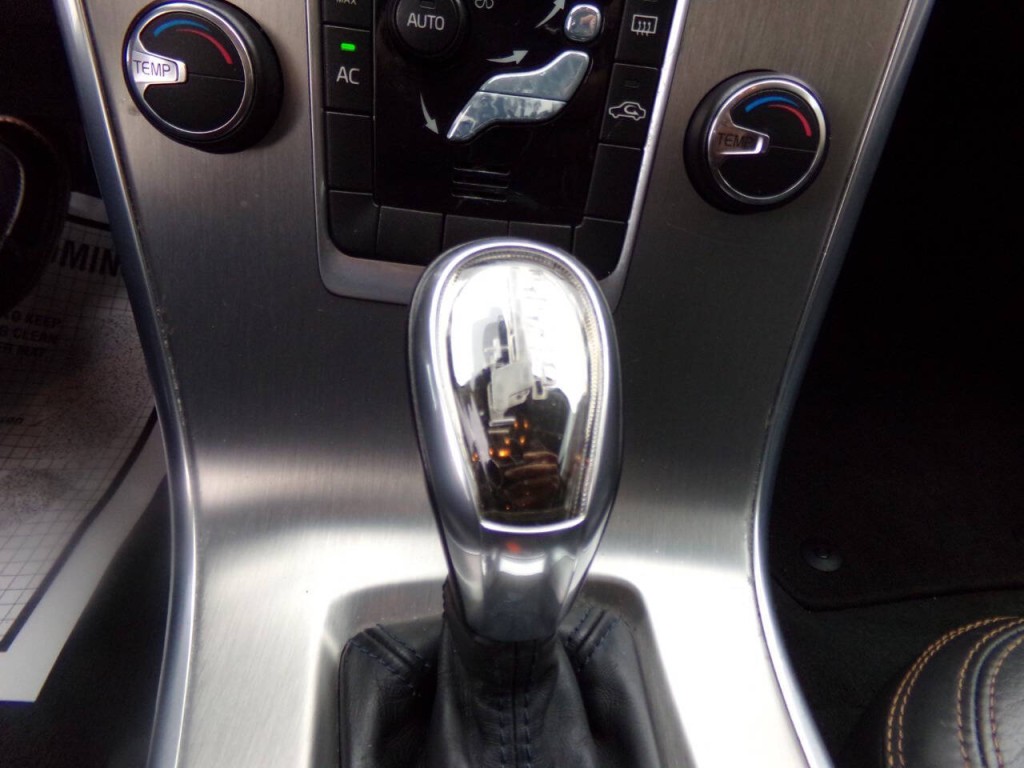 2013 Volvo XC60 Image 18