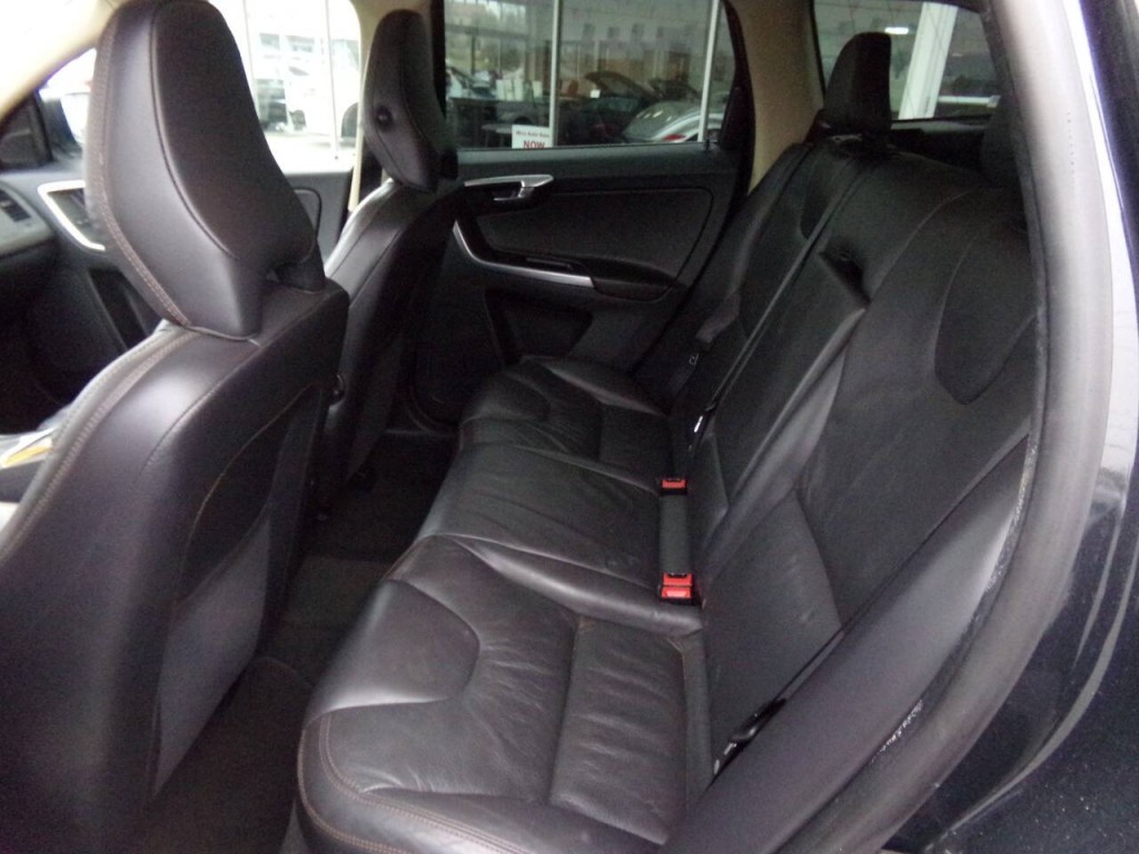 2013 Volvo XC60 Image 32
