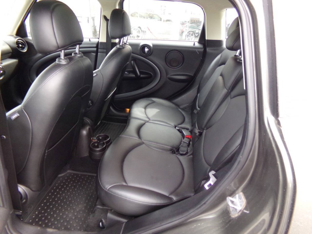 2014 MINI Countryman Image 9
