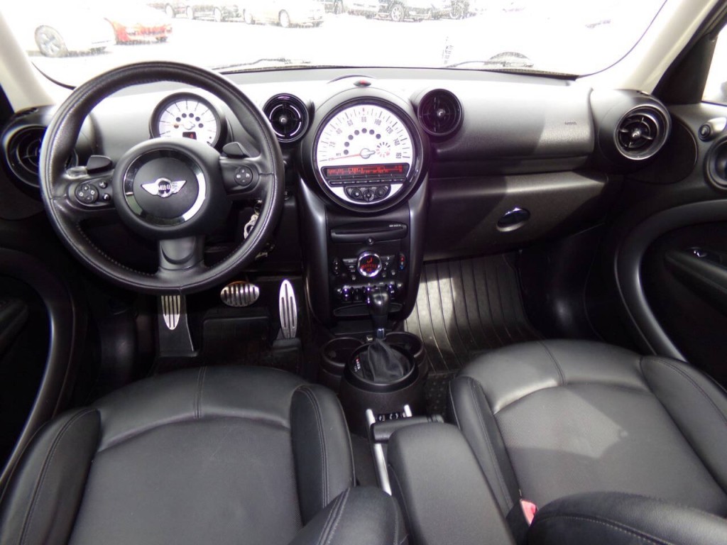 2014 MINI Countryman Image 13