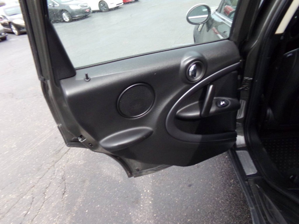 2014 MINI Countryman Image 14