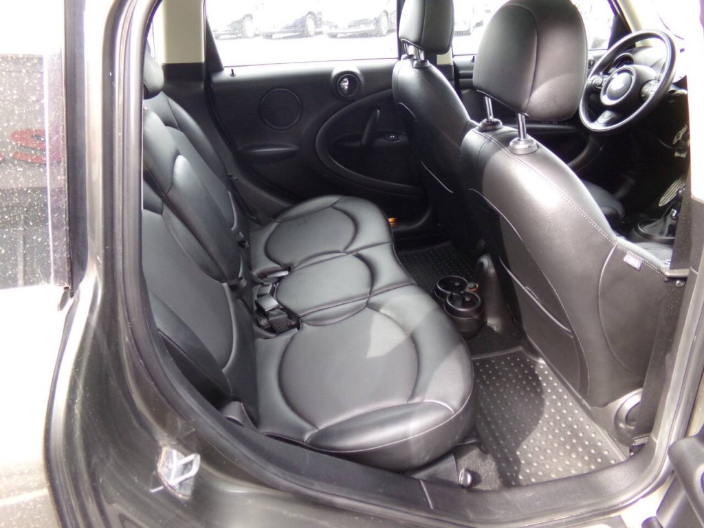 2014 MINI Countryman Image 17