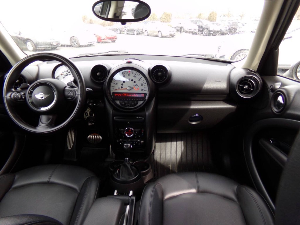 2014 MINI Countryman Image 20
