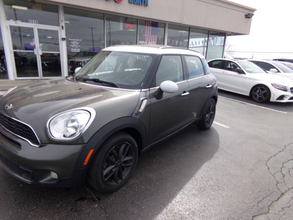 2014 MINI Countryman Image 28