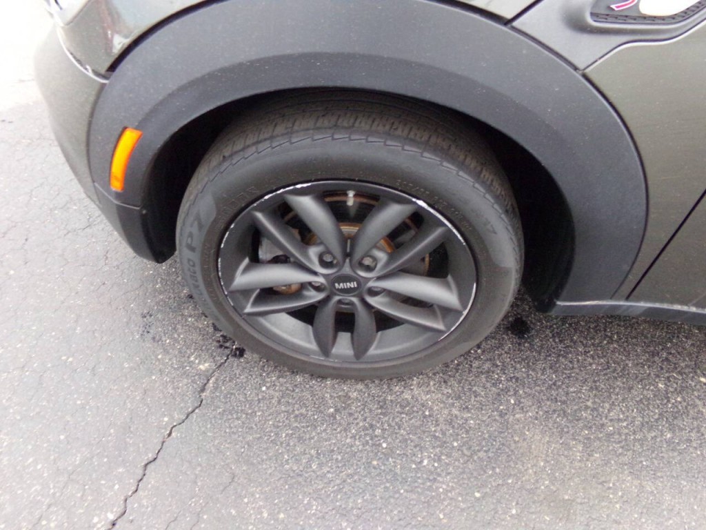 2014 MINI Countryman Image 29
