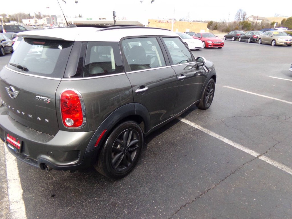 2014 MINI Countryman Image 35