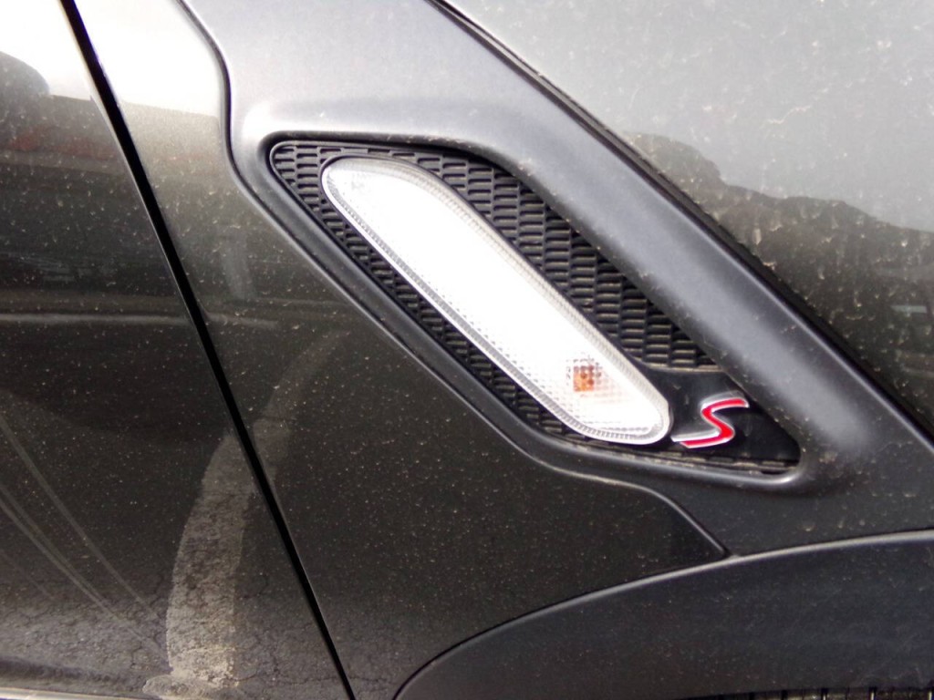 2014 MINI Countryman Image 39