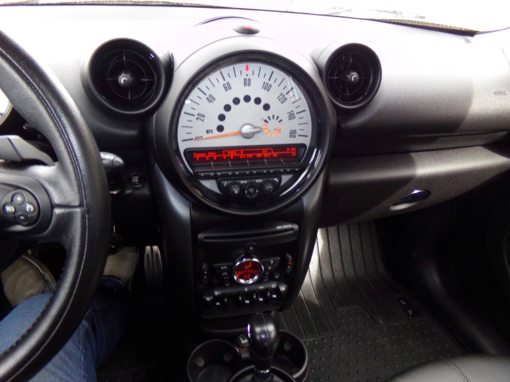 2014 MINI Countryman Image 47